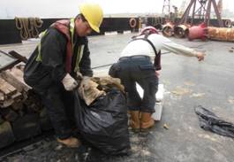 Waste collection on vessel